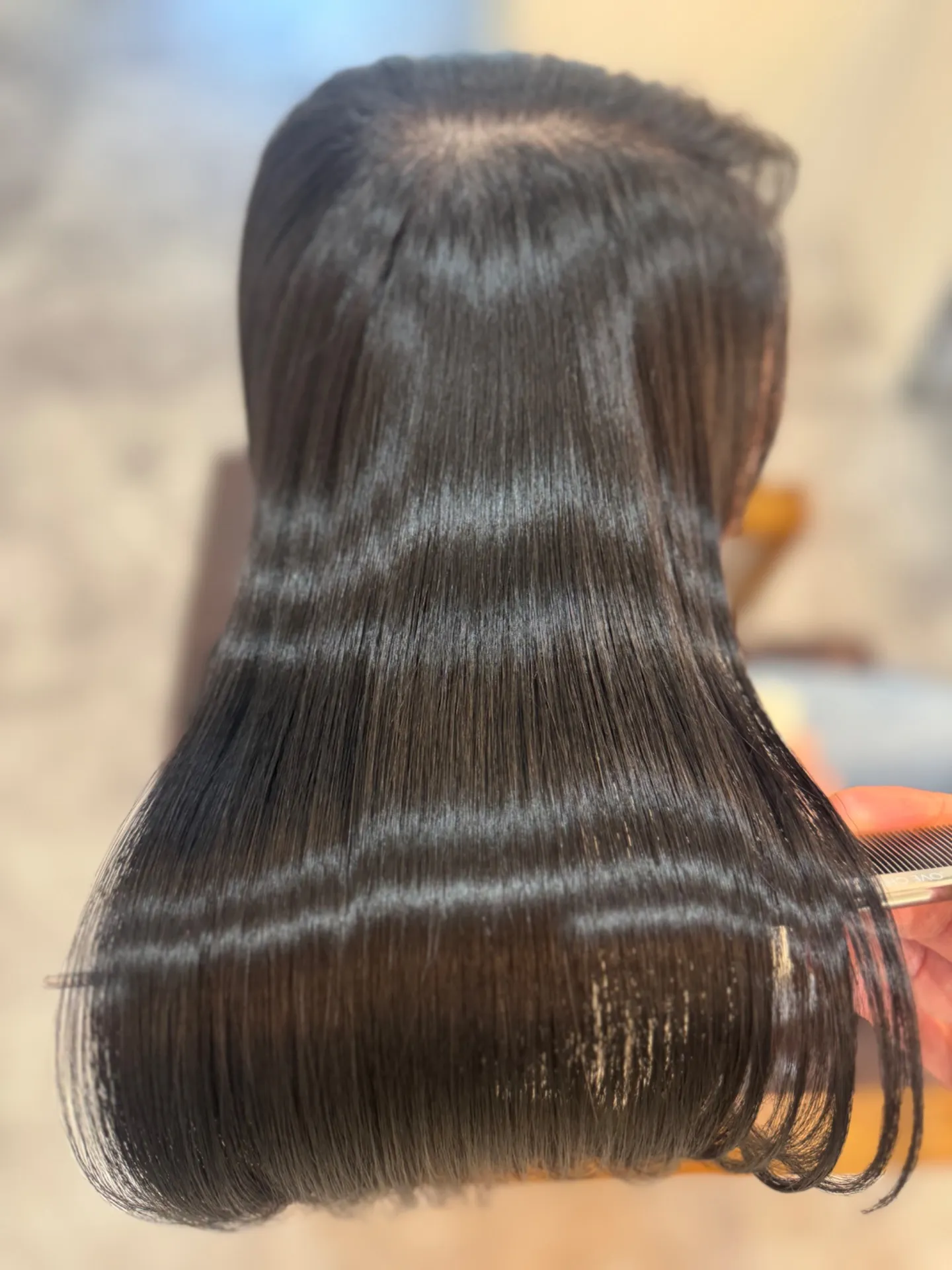 ドライヤーで乾かすだけでツヤ髪